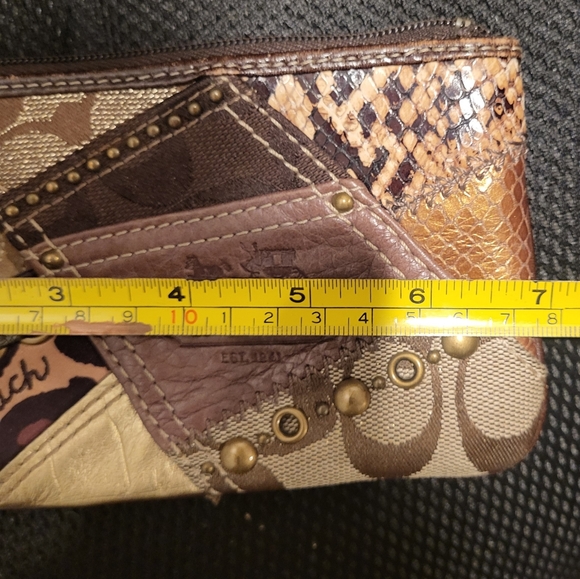 Coach Vintage Y2k Patchwork Wristlet - Picture 11 of 11